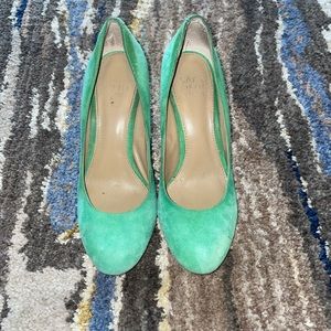 Saks Fifth Avenue Wedge Size 5